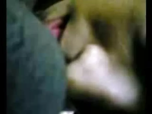 Sexy caliente madura aunty quspa gratis mamada de kerala.