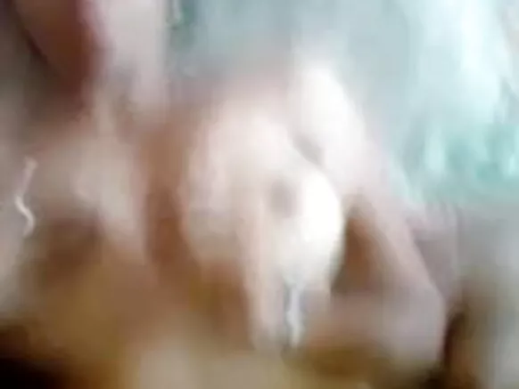 Huk llañu hinaspa sexy india prostituta, chuchukuna alto definicionniyuq, kusisqa hinaspa munay abuelayuq, huk clienteta chuchuykun.