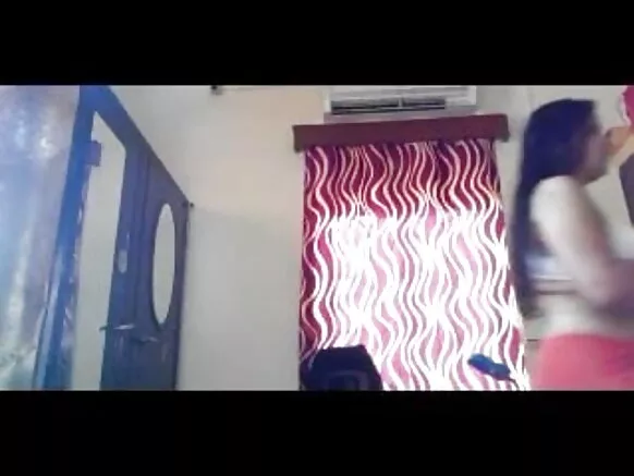 India tiakuna hinaspa puqusqa peliculakuna 1211.