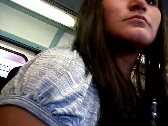 Repégono de manos en señoras maduras Caderonas, voyeur en el metro.