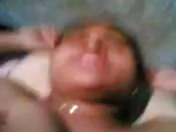 Ruphay puqusqa wasiyuq warmiqa wiñasqa Lisa Annwan vecinopa tiyunwan chuchupasqa, 1 kaq raki 1.