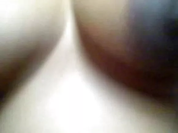 Video de puqusqa india tia abuelakunawan musuqkunata muntakuchkaqta.