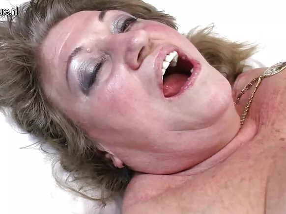 Hot xxx abuela videos Mexicana abuela chupa wayna sipas.