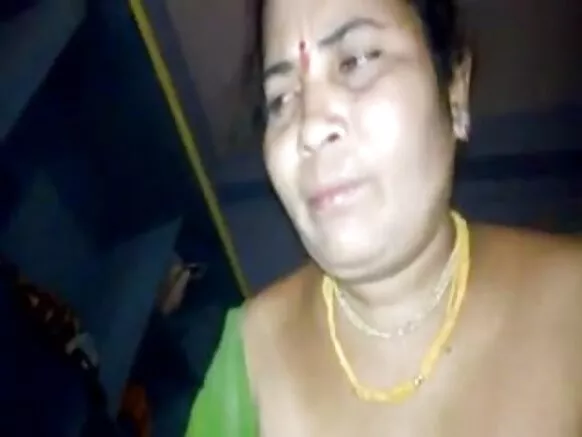 Gratis desi madura tia video porno.
